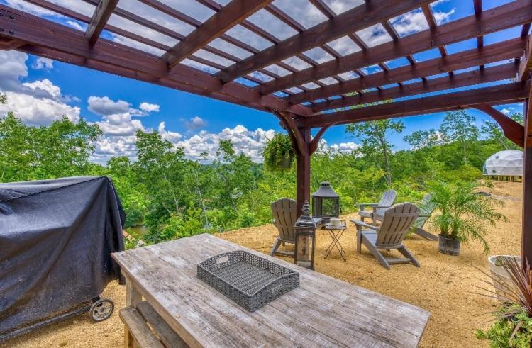 The Aries-A Stargazing, Luxury Glamping Tent Rogersville Ngoại thất bức ảnh