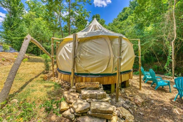 The Aries-A Stargazing, Luxury Glamping Tent Rogersville Ngoại thất bức ảnh