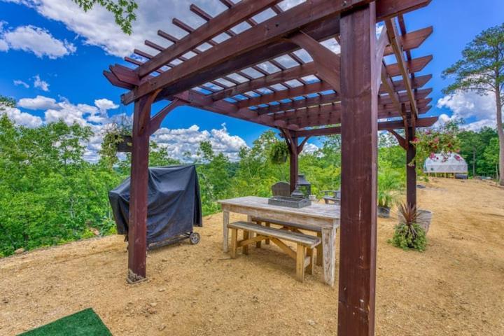 The Aries-A Stargazing, Luxury Glamping Tent Rogersville Ngoại thất bức ảnh