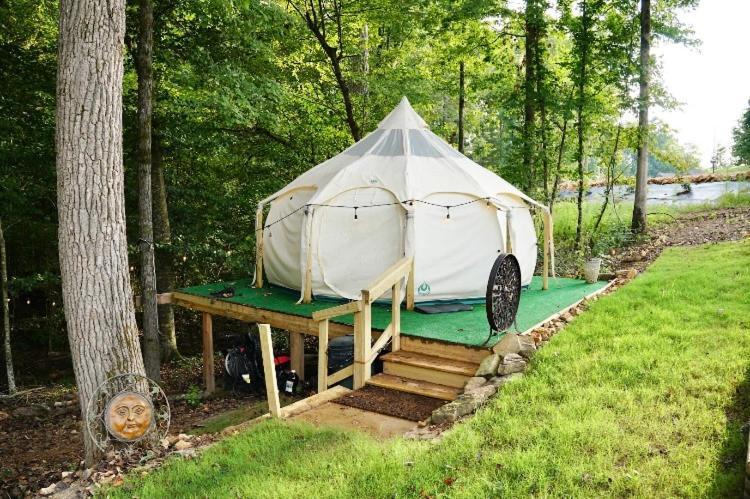 The Aries-A Stargazing, Luxury Glamping Tent Rogersville Ngoại thất bức ảnh